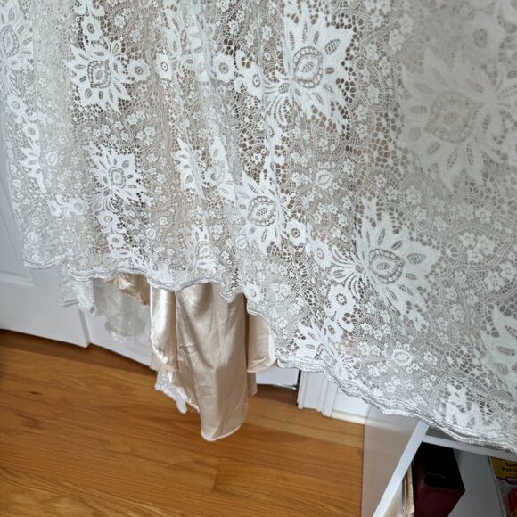 AW Bridal Calla Wedding Dress - Lace, Ivory, Train, Short Sleeves, Fitted Waist - Picture 5 of 9